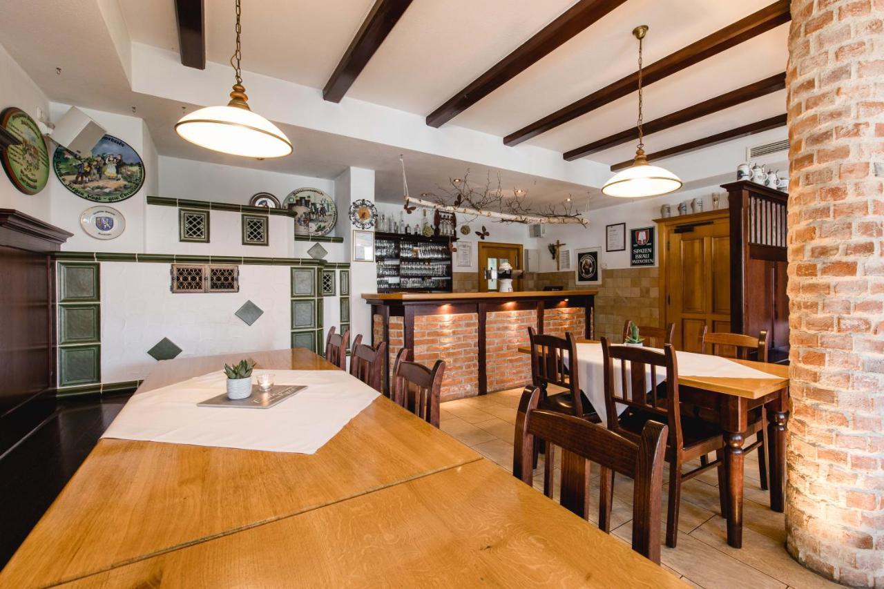 Gasthaus Hotel Ostermeier Аттенкирхен Экстерьер фото