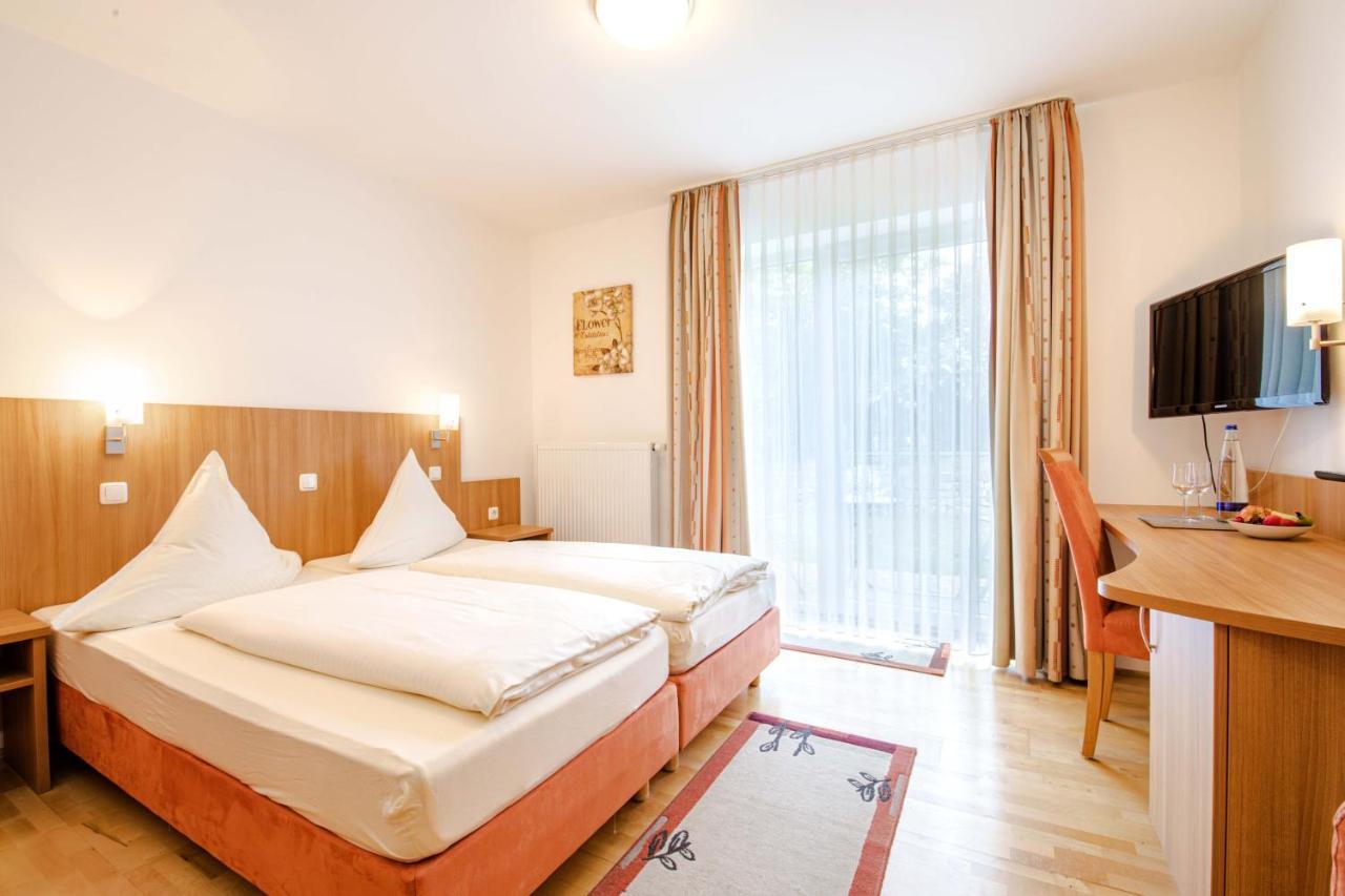 Gasthaus Hotel Ostermeier Аттенкирхен Экстерьер фото